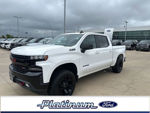 Used 2020 Chevrolet Silverado 1500 LT Trail Boss image 1