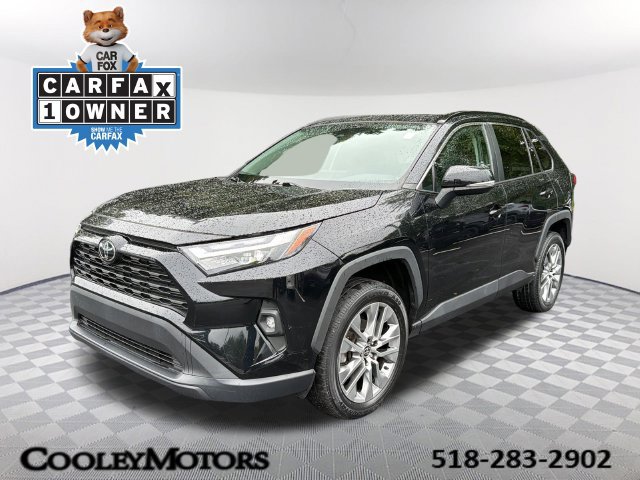 Used 2022 Toyota RAV4 XLE Premium FWD image 1