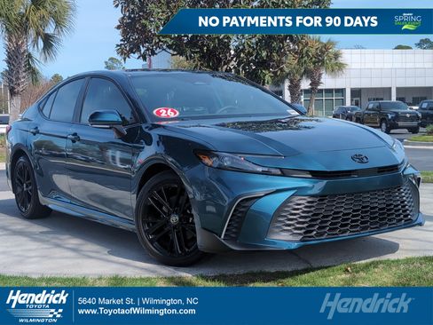 Used 2026 Toyota Camry SE w/ Convenience Package image 1