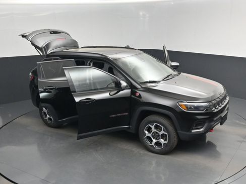 Used 2022 Jeep Compass Trailhawk w/ Trailhawk Elite Group AWD/4WD image 19
