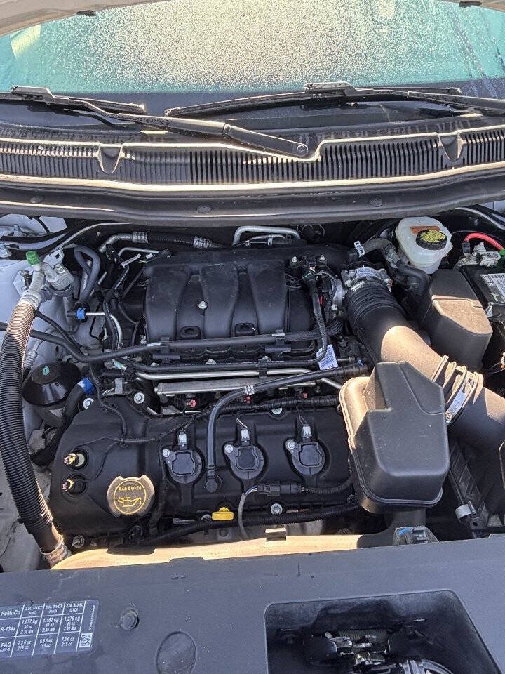 Used 2019 Ford Explorer XLT w/ Equipment Group 202A FWD image 23