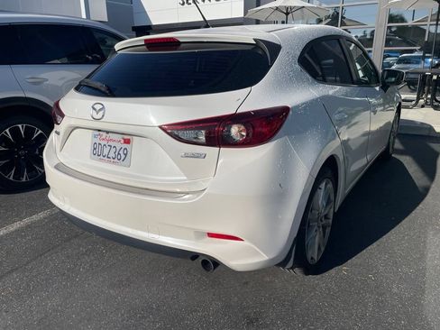 Used 2017 MAZDA MAZDA3 Touring FWD image 6