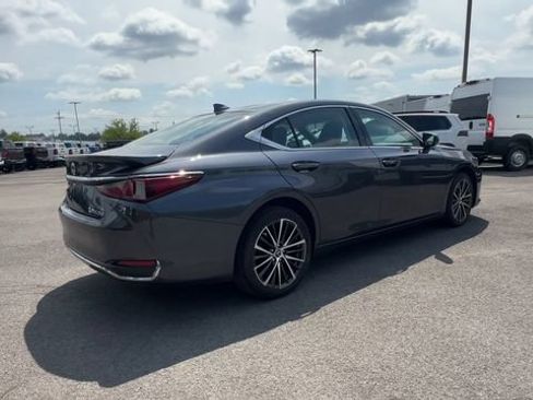Used 2024 Lexus ES 250 w/ Premium Package AWD/4WD image 8