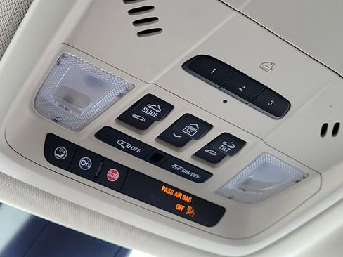 Used 2022 Buick Enclave Essence w/ Experience Buick Package image 18