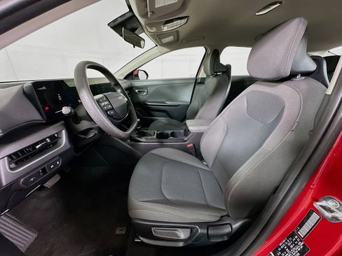 Used 2025 Kia K4 LXS FWD image 13