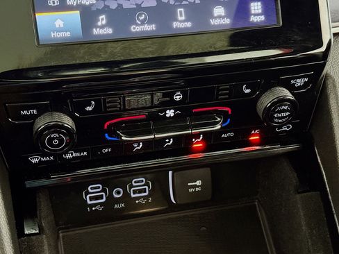 Used 2022 Jeep Grand Cherokee Altitude image 18