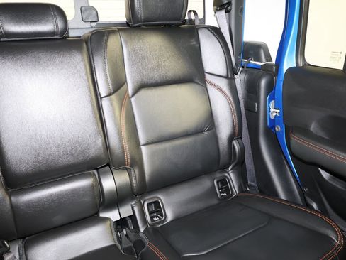 Used 2021 Jeep Gladiator Mojave AWD/4WD image 13