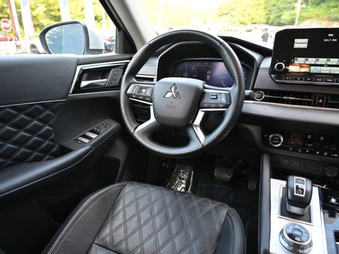 Used 2023 Mitsubishi Outlander SEL image 15