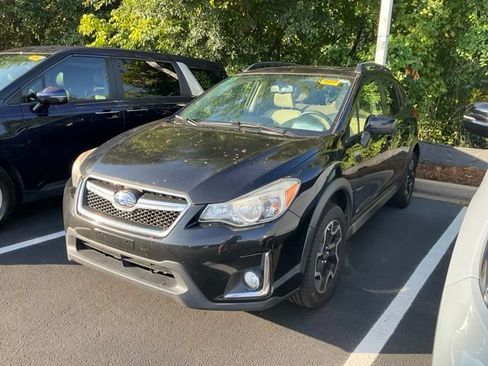 Used 2016 Subaru Crosstrek 2.0i Premium w/ Moonroof Package AWD/4WD image 12