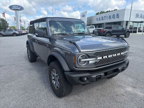 Used 2023 Ford Bronco Badlands AWD/4WD image 1
