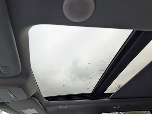 Used 2022 Ford F150 Lariat w/ Equipment Group 502A High image 7