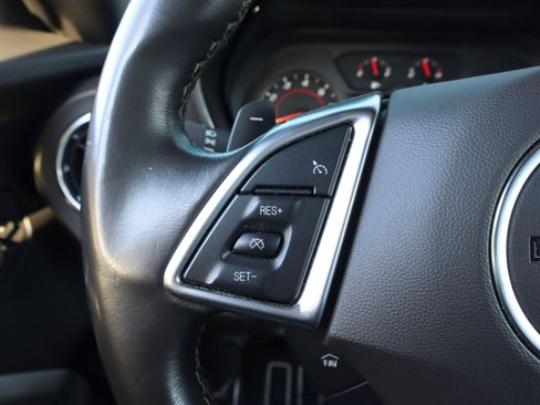 Used 2020 Chevrolet Camaro LT image 15