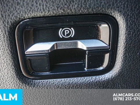 Used 2025 Mercedes-Benz C 300 Sedan image 45