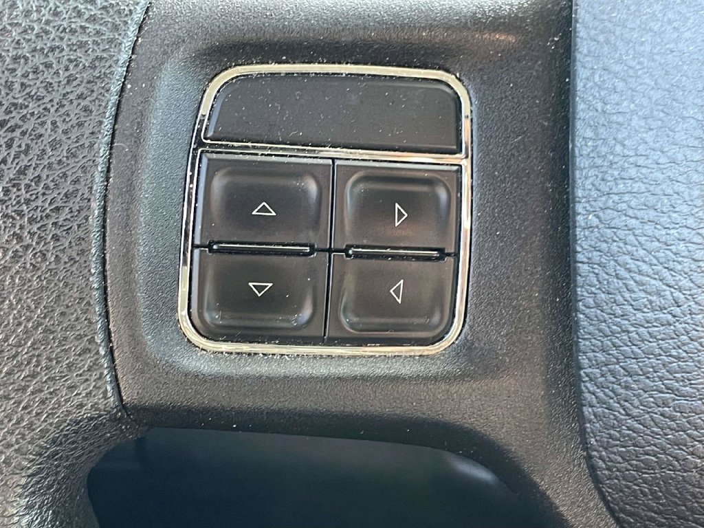 Used 2015 RAM 1500 Express AWD/4WD image 40