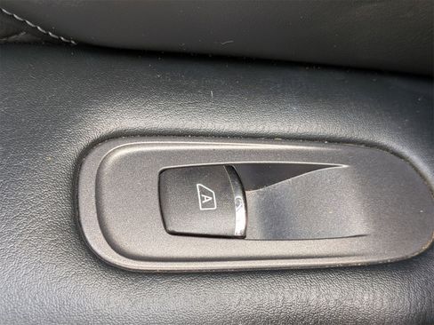 Used 2021 INFINITI QX80 Sensory w/ All-Season Package image 31