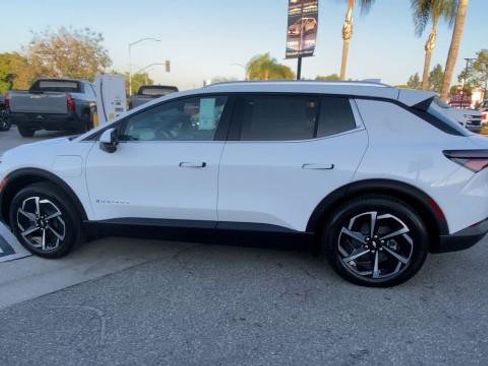 New 2026 Chevrolet Equinox EV LT AWD/4WD image 6
