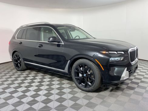 New 2026 BMW X7 xDrive40i w/ Premium Package image 6