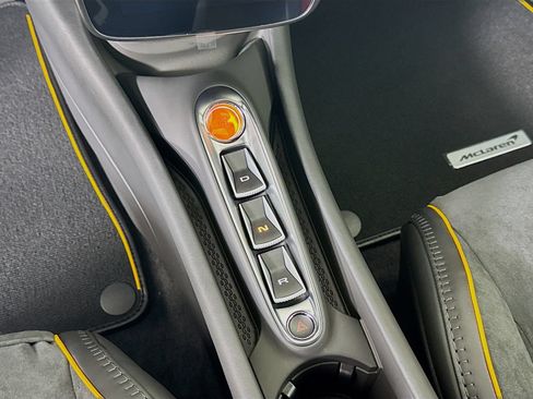 New 2026 McLaren Artura RWD image 14