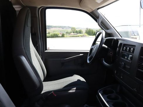 Used 2024 GMC Savana 2500 w/ Driver Convenience Package RWD image 9