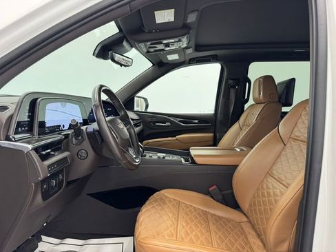 Used 2021 Cadillac Escalade ESV Sport w/ Driver Assist Tech Package RWD image 17