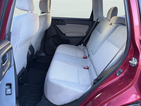 Used 2014 Subaru Forester 2.5i Premium AWD/4WD image 19