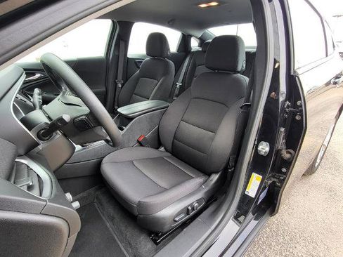 Used 2025 Chevrolet Malibu LT image 12