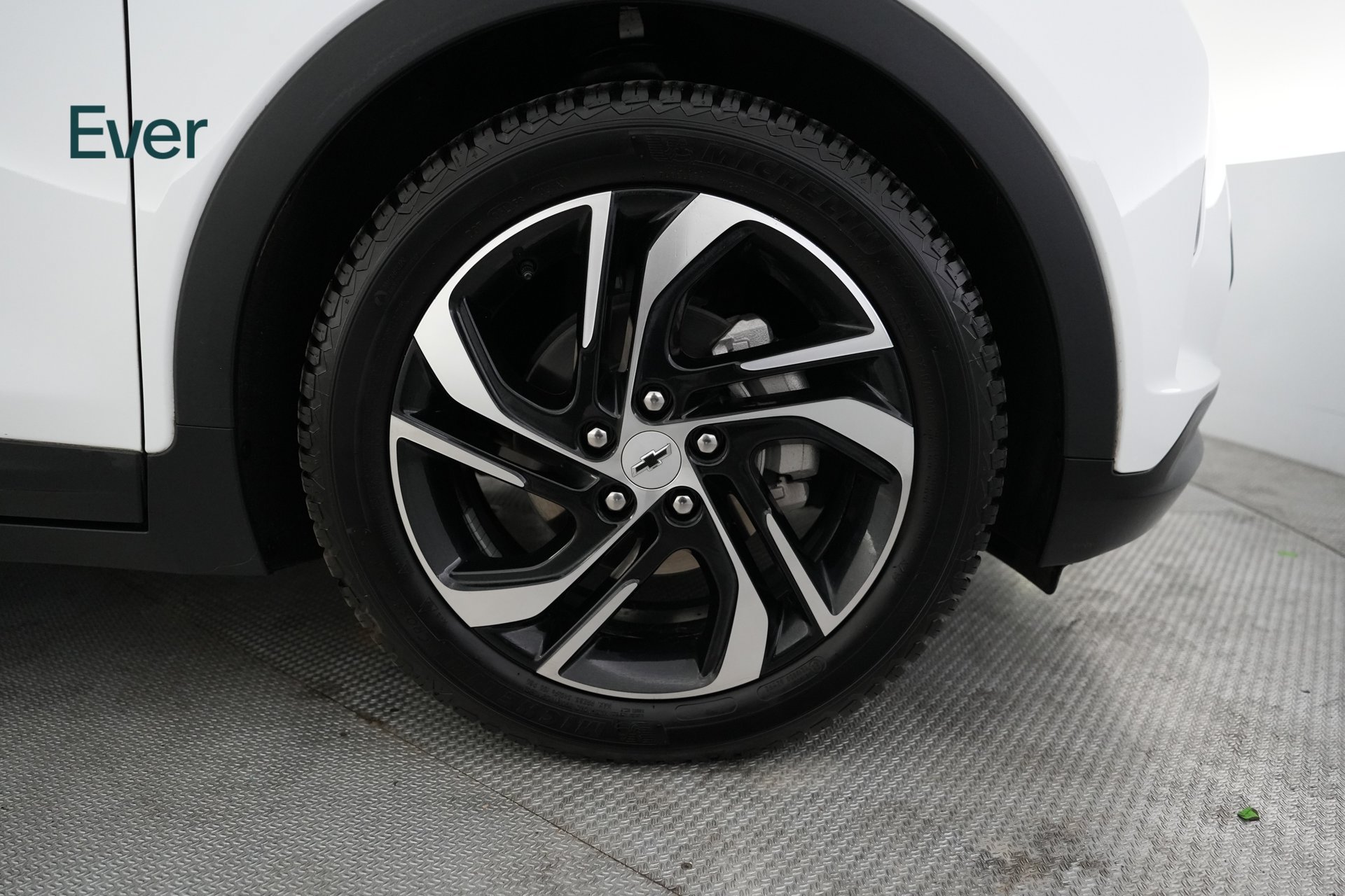 Used 2023 Chevrolet Bolt LT w/ Infotainment Package FWD image 20
