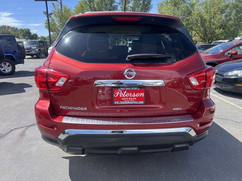 Used 2017 Nissan Pathfinder S AWD/4WD image 7
