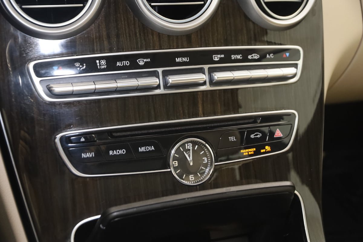 Used 2015 Mercedes-Benz C 300 4MATIC Sedan image 26