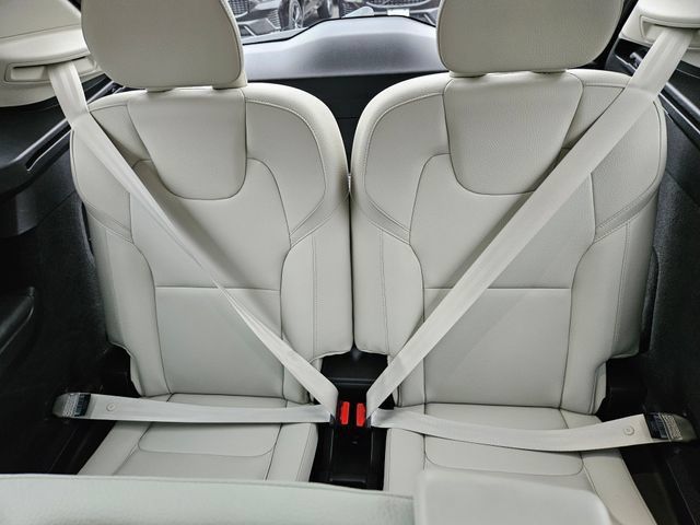 Certified 2025 Volvo XC90 T8 Plus w/ Protection Package Premier AWD/4WD image 14