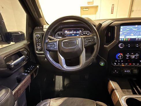 Used 2021 GMC Sierra 2500 Denali w/ Denali Black Diamond Edition AWD/4WD image 35