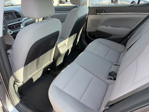 Used 2018 Hyundai Elantra SEL FWD image 17