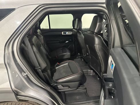 Used 2023 Ford Explorer ST-Line w/ Class IV Trailer Tow Package AWD/4WD image 25