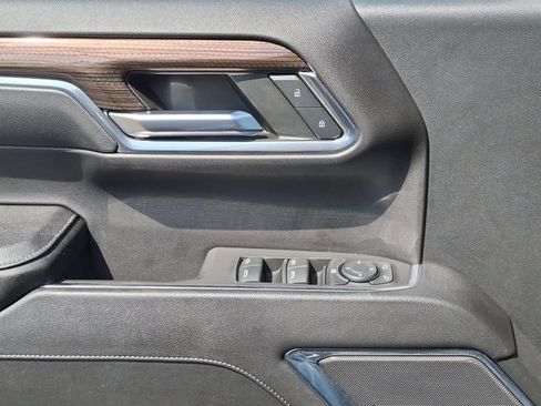 Used 2023 Chevrolet Silverado 1500 LT AWD/4WD image 25