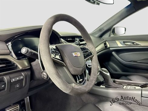 Used 2016 Cadillac CTS V w/ Luxury Package RWD image 9