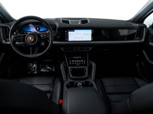 Certified 2026 Porsche Cayenne AWD/4WD image 11