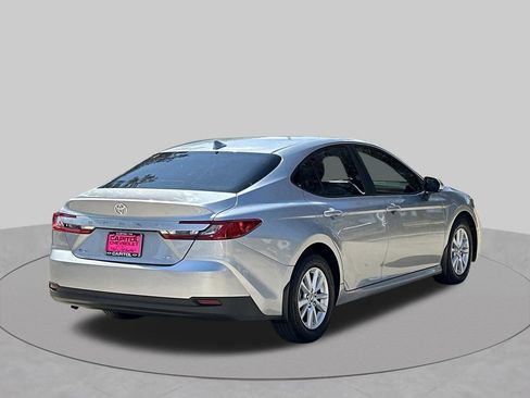Used 2026 Toyota Camry LE FWD image 5