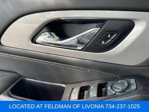Used 2020 Chevrolet Traverse LT w/ LT Premium Package FWD image 22