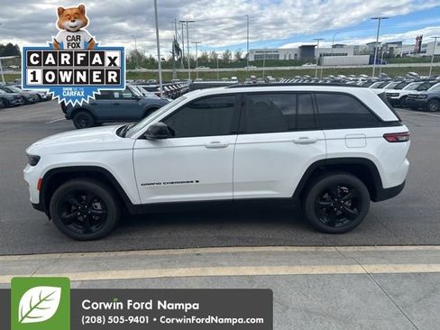 Used 2024 Jeep Grand Cherokee Limited w/ Luxury Tech Group II image 4