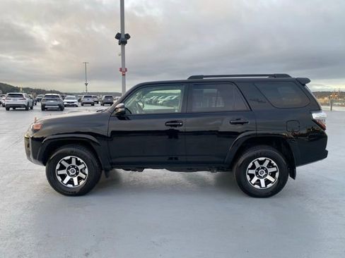 Certified 2023 Toyota 4Runner TRD Off-Road Premium image 9
