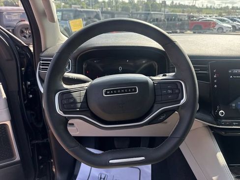 Used 2023 Jeep Wagoneer 2WD image 15
