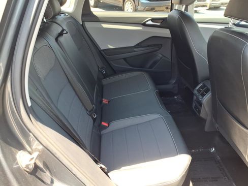 Certified 2023 Volkswagen Taos SE FWD image 13