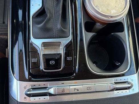 Used 2024 Kia Carnival SX Prestige image 26