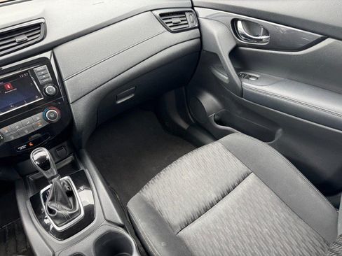 Used 2018 Nissan Rogue S AWD/4WD image 15
