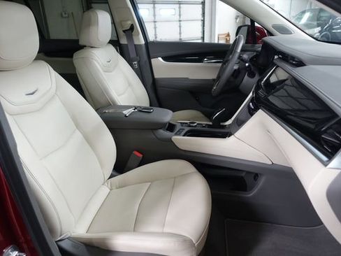 New 2025 Cadillac XT6 Premium Luxury image 29