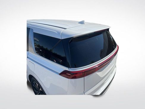 Used 2022 Kia Carnival EX FWD image 31