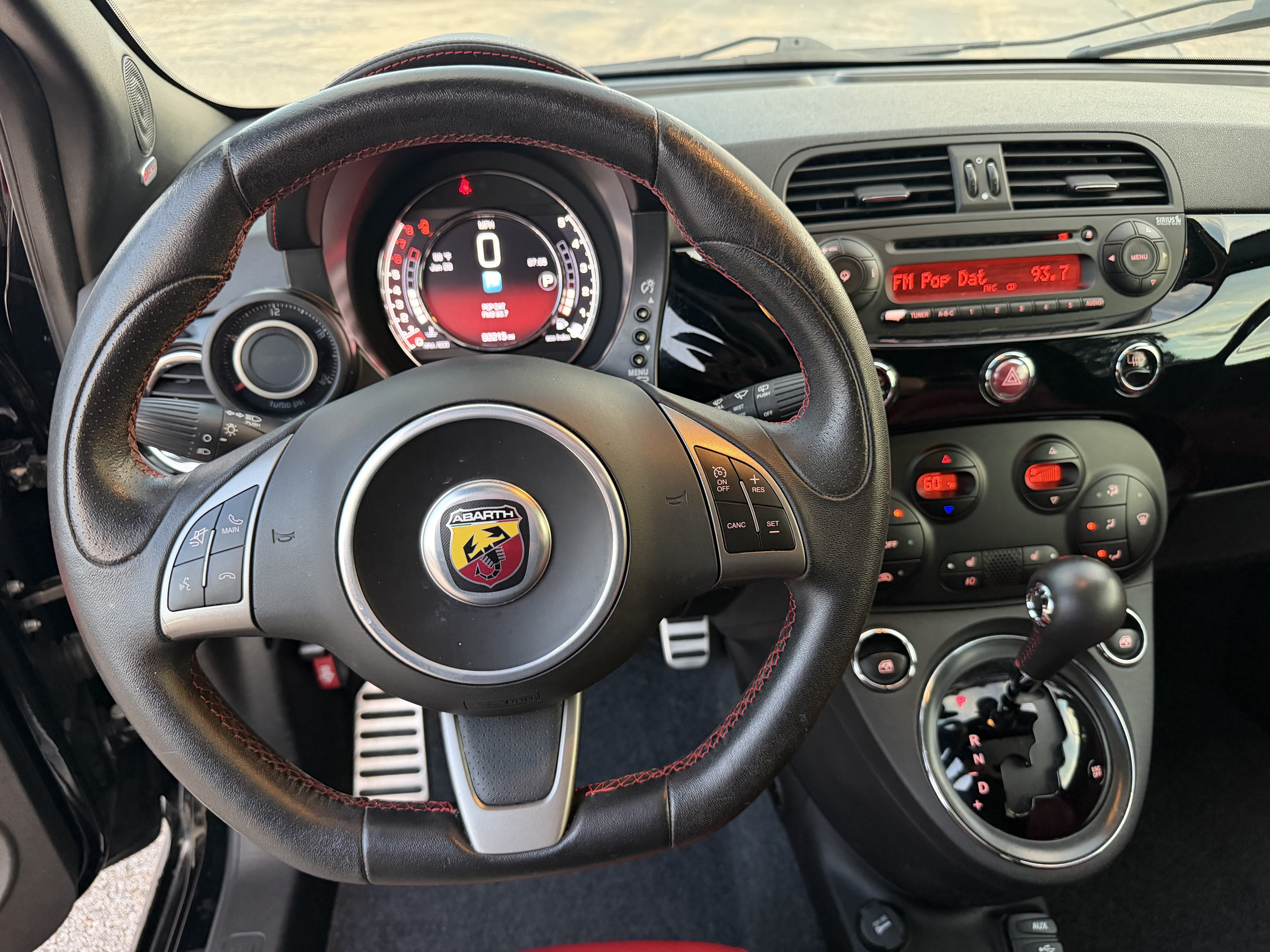 Used 2015 FIAT 500 Abarth w/ Beats Audio Package FWD image 25