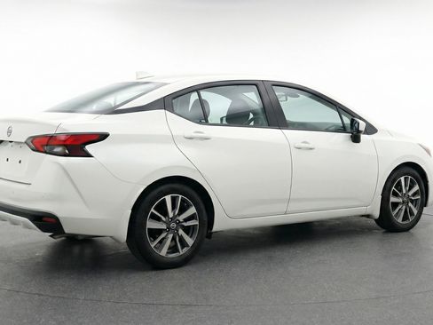 Used 2025 Nissan Versa SV w/ Trunk Package image 9