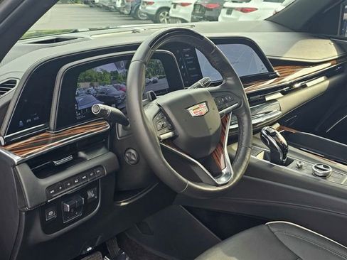 Used 2023 Cadillac Escalade ESV Premium Luxury w/ Performance Package AWD/4WD image 13