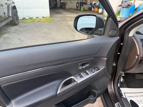 Used 2025 Mitsubishi Outlander Sport SE AWD/4WD image 11